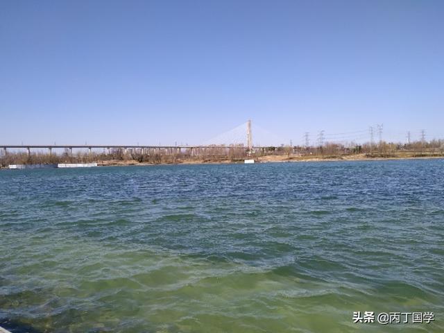 《易经》经典详解之五行“水生木”