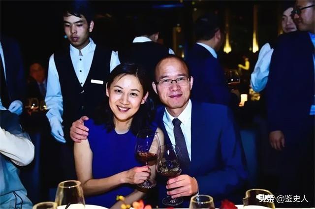 上海首富郭广昌：草根出身，用三年时间赚1个亿，迎娶美女主持人