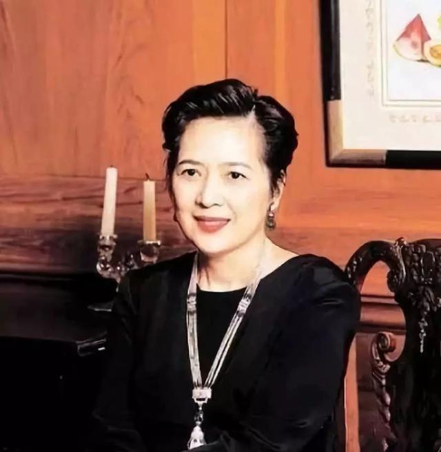 宝咏琴：才比天高，命比纸薄，一生深受情花毒，至死深爱刘銮雄