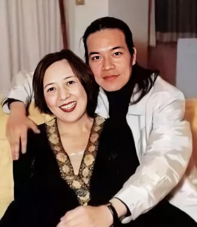 宝咏琴：才比天高，命比纸薄，一生深受情花毒，至死深爱刘銮雄