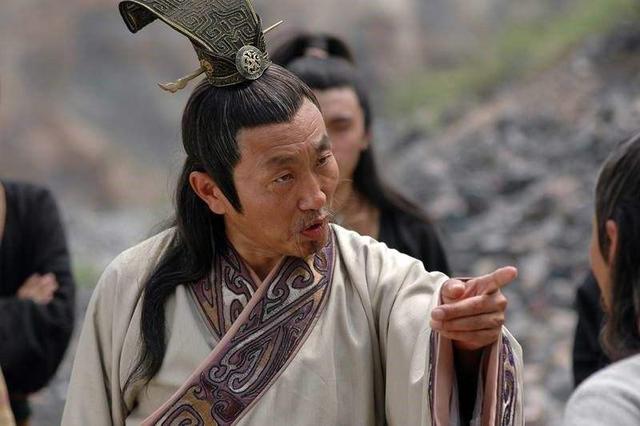 易经详解第50篇—噬嗑卦全卦，六五爻才是真正“最难啃的骨头”