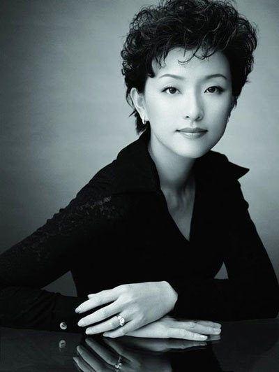 虎父无犬女，生辰测她中年走大运，事业、孩子都如愿