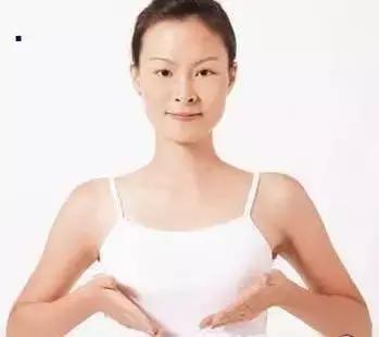 刘燕酿制：瑜伽美胸操，给胸部一次华丽丽的惊艳之旅吧