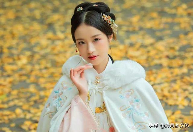 民间故事：书生赶考夜行，怕误时辰强搭马车，却被拉上了黄泉路