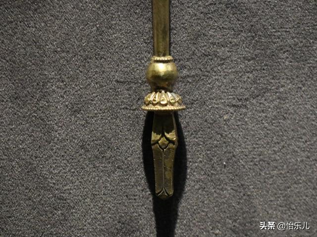 喀章嘎：最复杂的密宗法器，铁剪金工艺，集金刚杵三佛首法铃一身