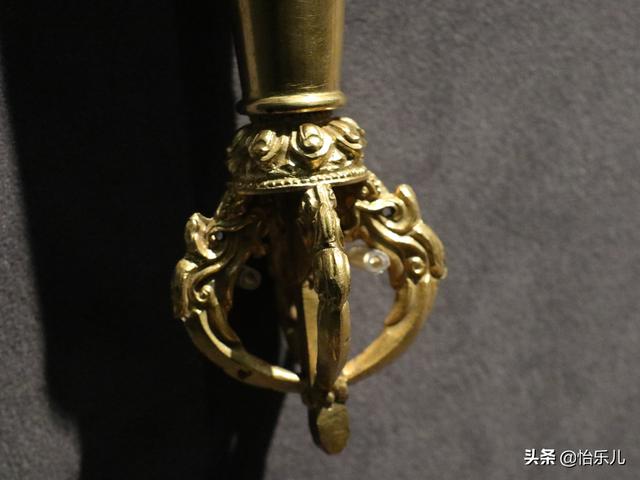 喀章嘎：最复杂的密宗法器，铁剪金工艺，集金刚杵三佛首法铃一身