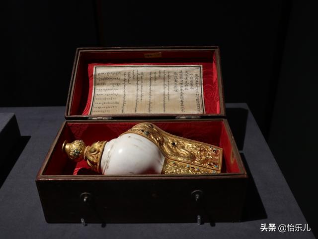 喀章嘎：最复杂的密宗法器，铁剪金工艺，集金刚杵三佛首法铃一身