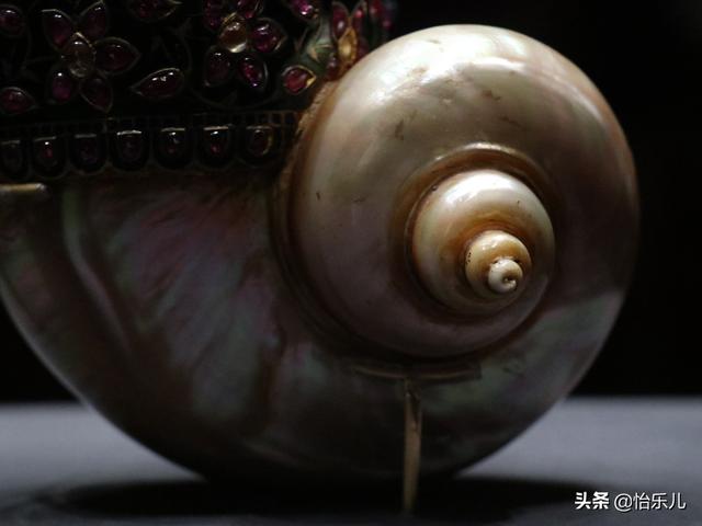 喀章嘎：最复杂的密宗法器，铁剪金工艺，集金刚杵三佛首法铃一身