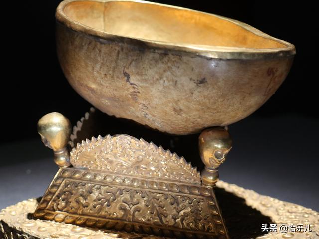 喀章嘎：最复杂的密宗法器，铁剪金工艺，集金刚杵三佛首法铃一身