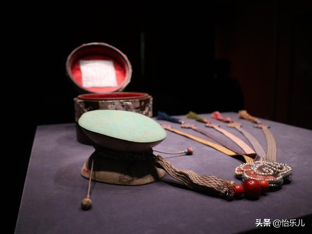 喀章嘎：最复杂的密宗法器，铁剪金工艺，集金刚杵三佛首法铃一身
