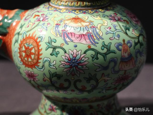 喀章嘎：最复杂的密宗法器，铁剪金工艺，集金刚杵三佛首法铃一身