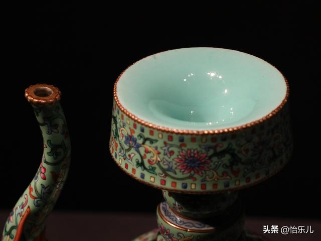 喀章嘎：最复杂的密宗法器，铁剪金工艺，集金刚杵三佛首法铃一身