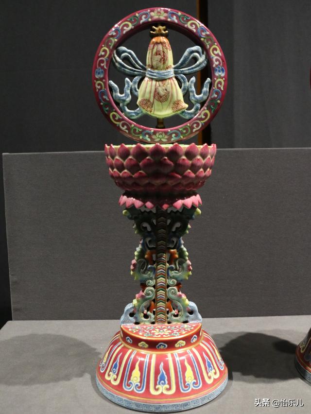 喀章嘎：最复杂的密宗法器，铁剪金工艺，集金刚杵三佛首法铃一身