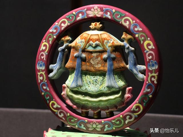 喀章嘎：最复杂的密宗法器，铁剪金工艺，集金刚杵三佛首法铃一身