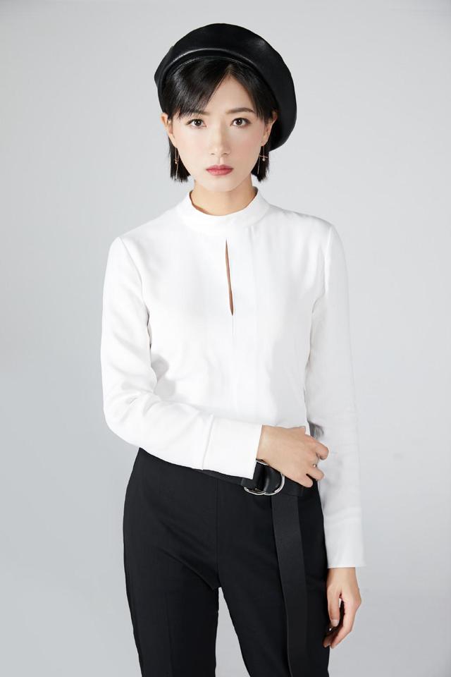 为何37岁万茜短发时尚减龄，自己剪变大妈，了解几点冷知识就够