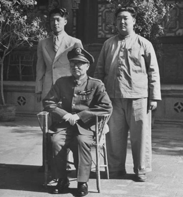此人打算当兵前改名，@￥先生说：你命相不凡，将来定可雄霸一方