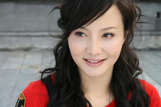 出道33年，感情成迷，52岁未婚无子，大陶虹经历了什么？