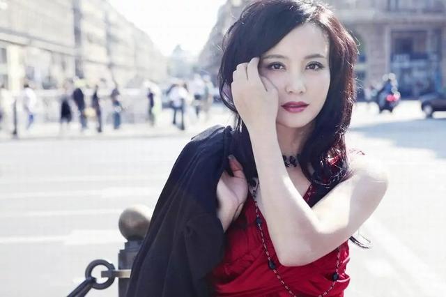 出道33年，感情成迷，52岁未婚无子，大陶虹经历了什么？