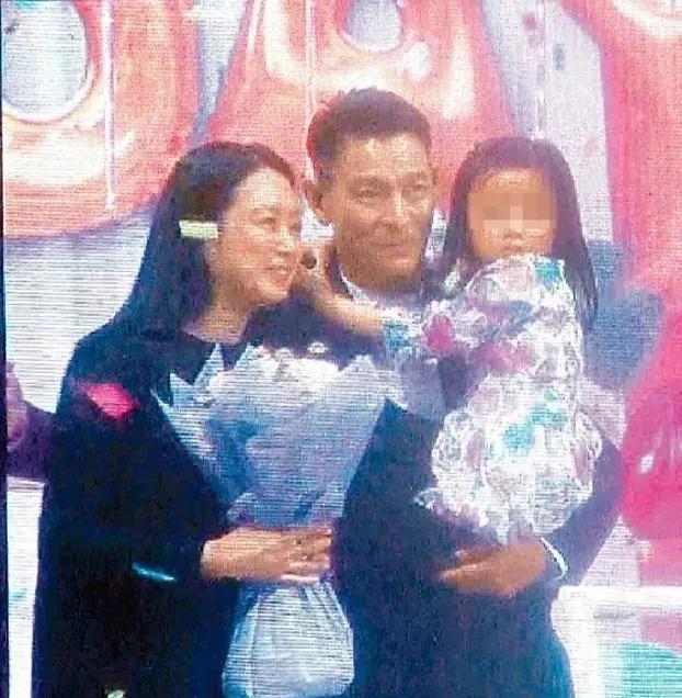 郭富城也成了“女儿奴”，天王个个爱女如命，都是当岳父的料啊！