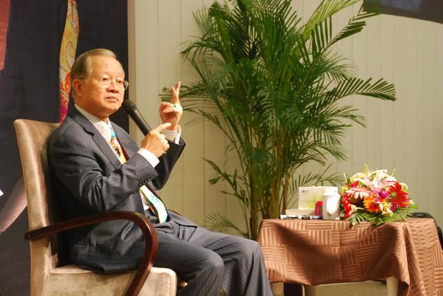 曾仕强：男女交往，要懂得先算’生辰‘！