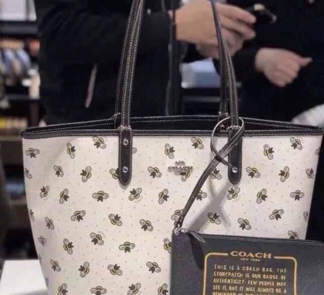 奇葩舍友乱翻我化妆品，还拿A货偷换了我的真包……