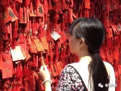 生辰命理解析：女命犯这个就等于二婚命