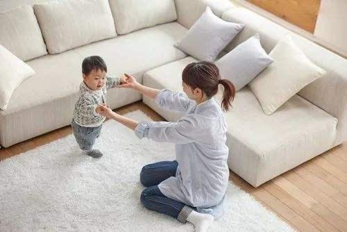 宝宝走路“内生辰”?出现这些情况要尽快找医生咨询