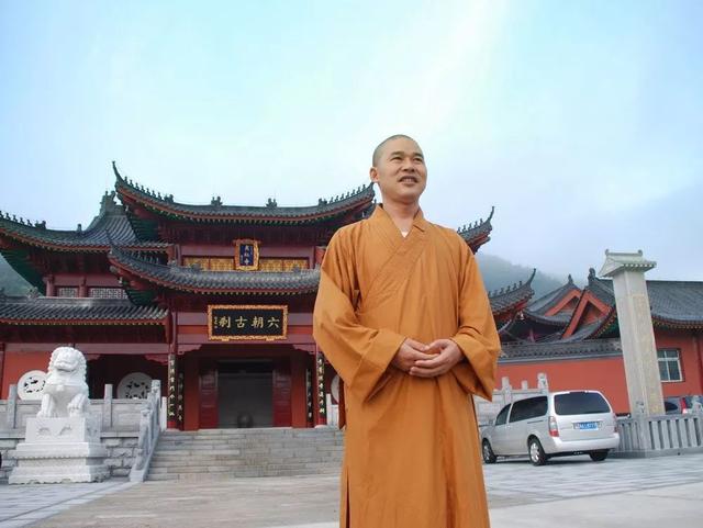 深山里的方丈：笑起来像一尊弥勒佛