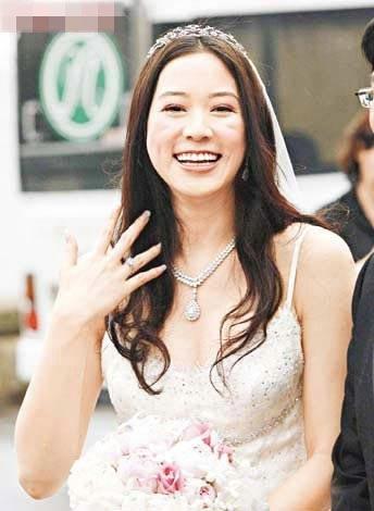 六位港台豪门阔太，千亿媳妇徐子淇，生下儿子被公公奖励10个亿