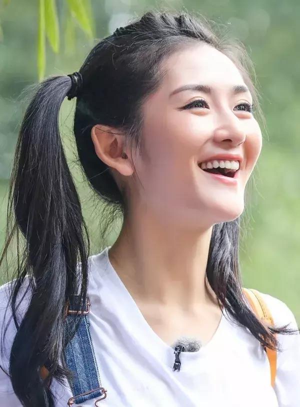 为何杨幂的公主头要比Angelababy老十岁？