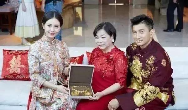 他前妻的孩子大变样啊