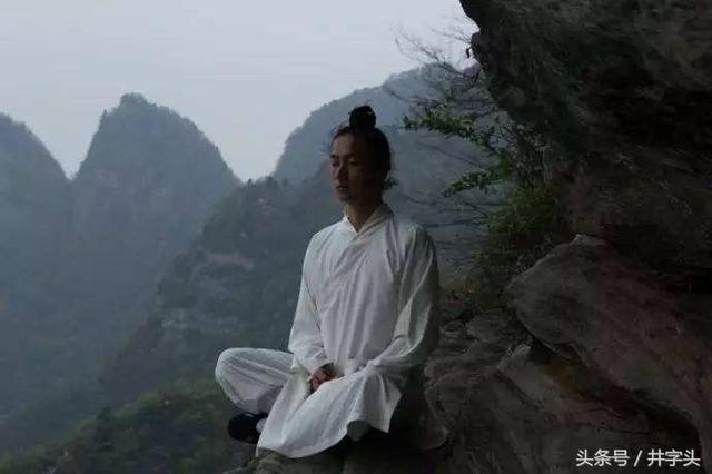 不明打坐如何修炼？看张三丰《打坐歌》全文及注解