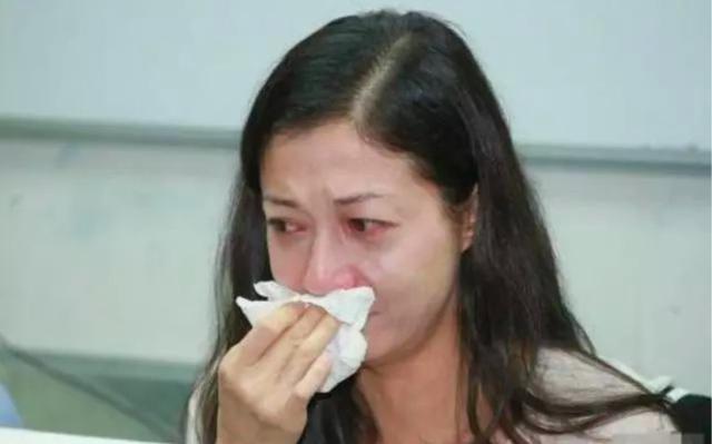 “小龙女”出柜订婚、蓝洁瑛被性侵逼疯，刘嘉玲被嘲“生辰奶”……