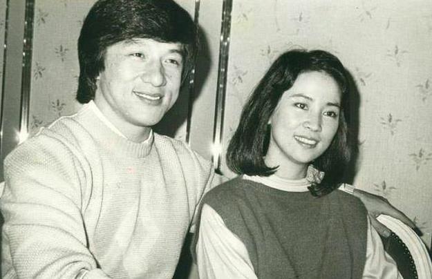 “小龙女”出柜订婚、蓝洁瑛被性侵逼疯，刘嘉玲被嘲“生辰奶”……