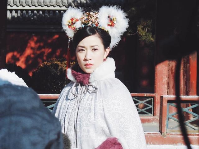 “小龙女”出柜订婚、蓝洁瑛被性侵逼疯，刘嘉玲被嘲“生辰奶”……