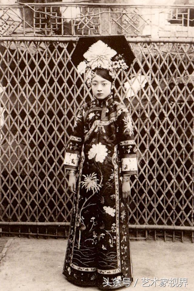 稗官野记：昔日如花似玉咋地成了疯子——末代皇后婉容的风雨人生