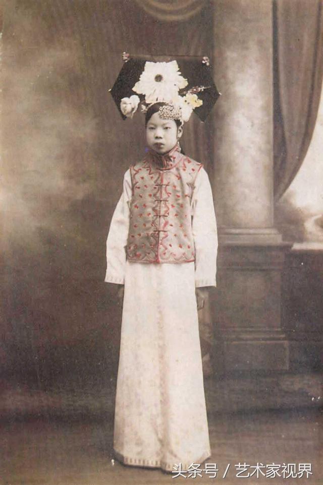 稗官野记：昔日如花似玉咋地成了疯子——末代皇后婉容的风雨人生