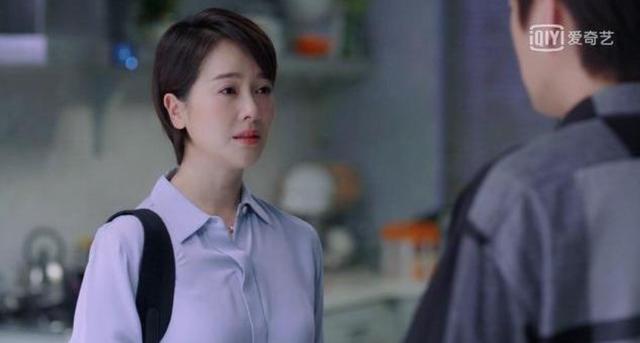 与靳东“离婚”，43岁的她风韵不输许晴、陈数