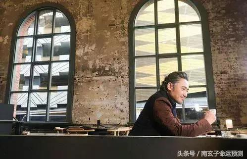 注定晚婚，但可以发财的人