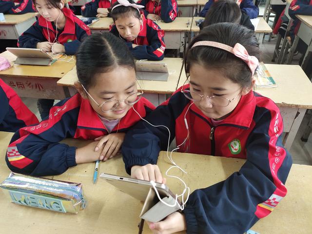 新样态乡村学校：用一块屏幕改变着乡村孩子的命运