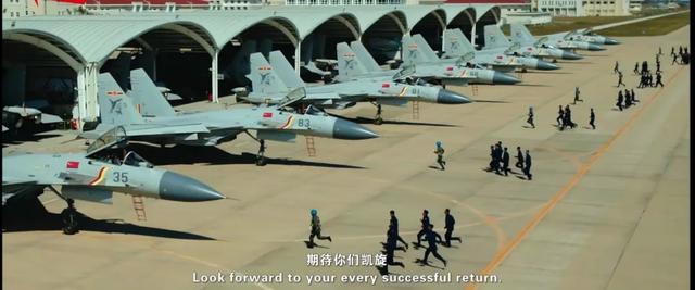 央视公开！中国航母最新战斗画面曝光，歼-15遭遇哪些惊险时刻？