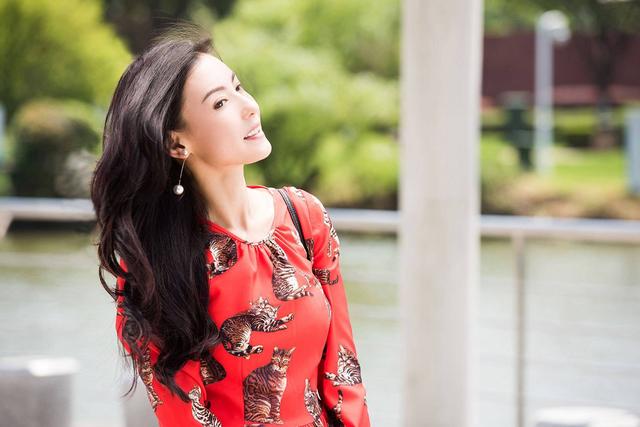 与张柏芝结婚离婚，与王菲分分合合，谢霆锋的婚恋观藏着2个真相
