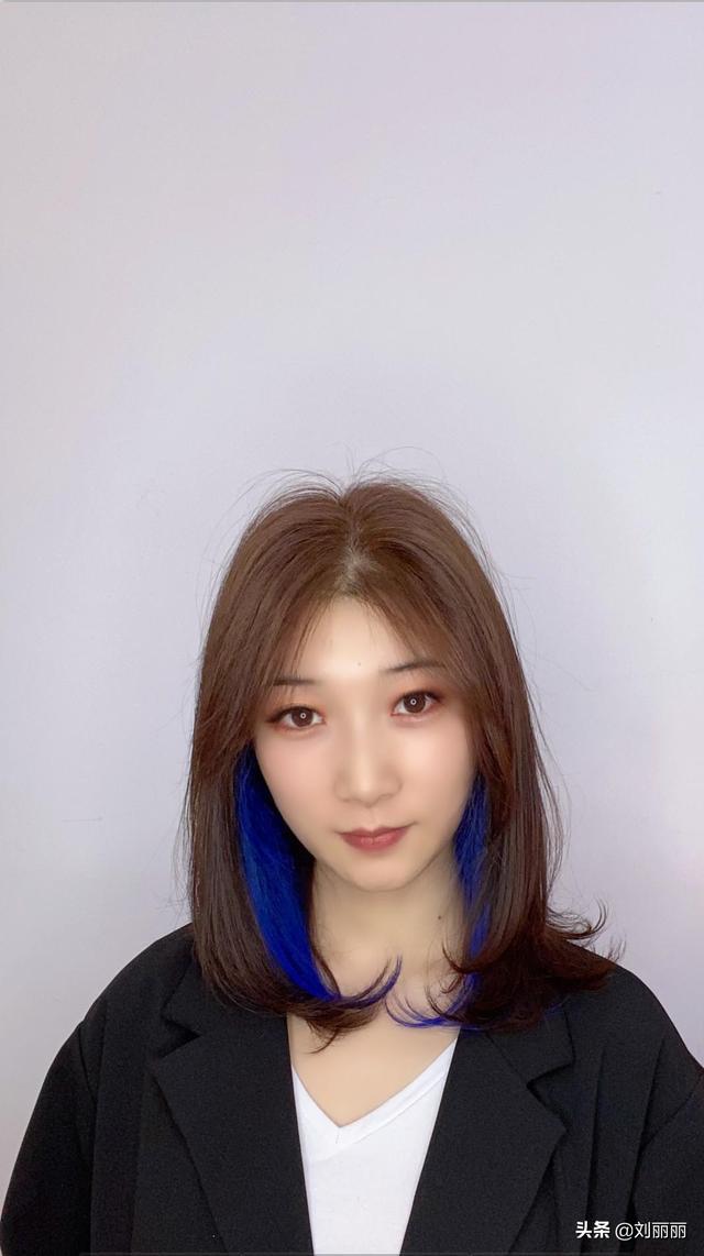 新时尚发型23款，无论长短都心动，让你美到心儿怦怦跳