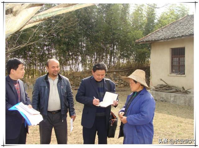 从民办教师到省委政研室处长：他用文章5次改变命运