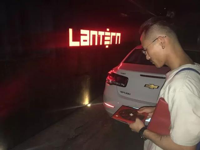 “90后”风水师：有的土豪看完不给钱，连红包都没有