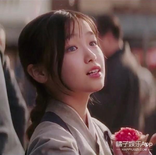 还记得《艺伎回忆录》的小千代吗？真是女大十八变啊