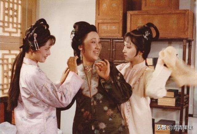 贾母问宝琴的生辰八字，真的是为了给宝玉求配吗？还是另有隐情？