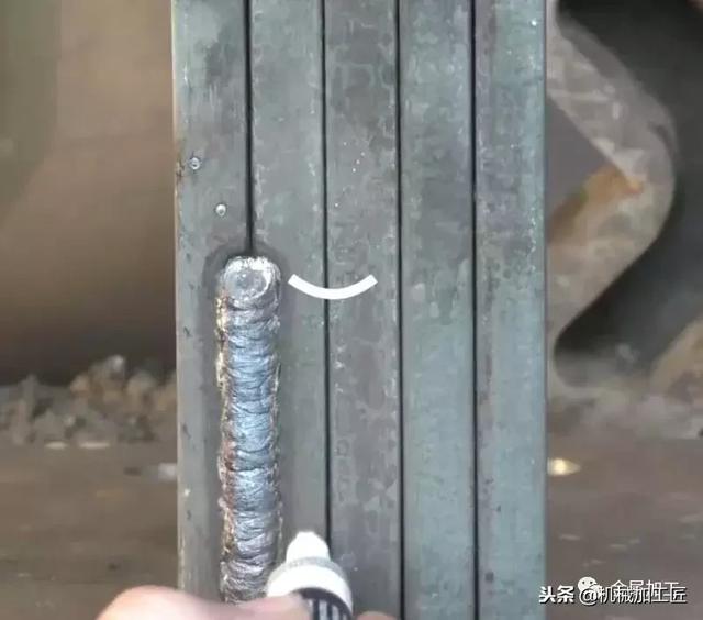 师傅展示4种焊接手法，不会就太不像话了！