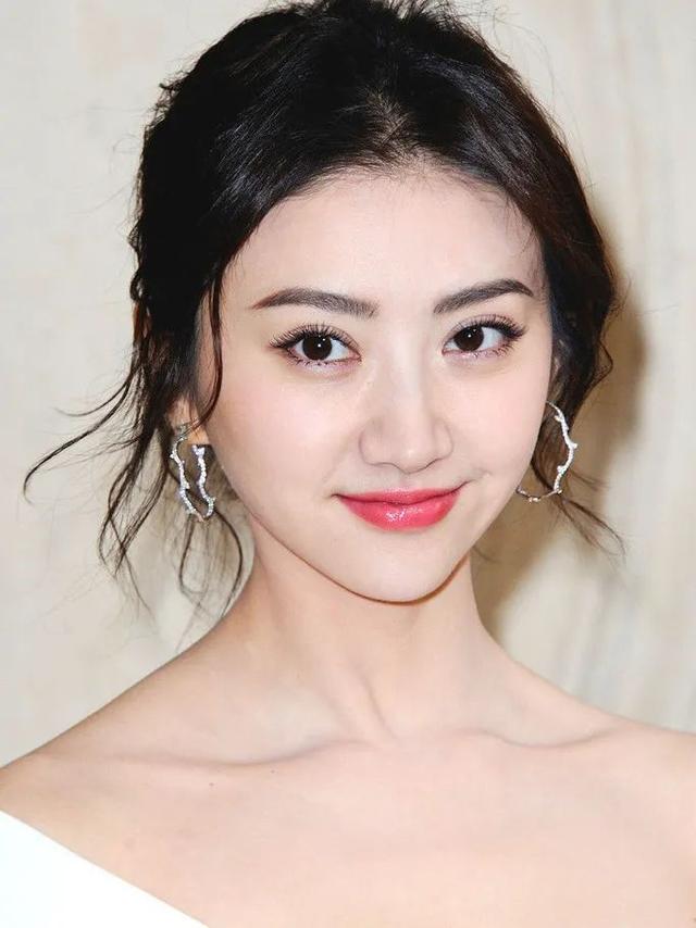 这届淡颜系小花，是美商都拉满了吗？