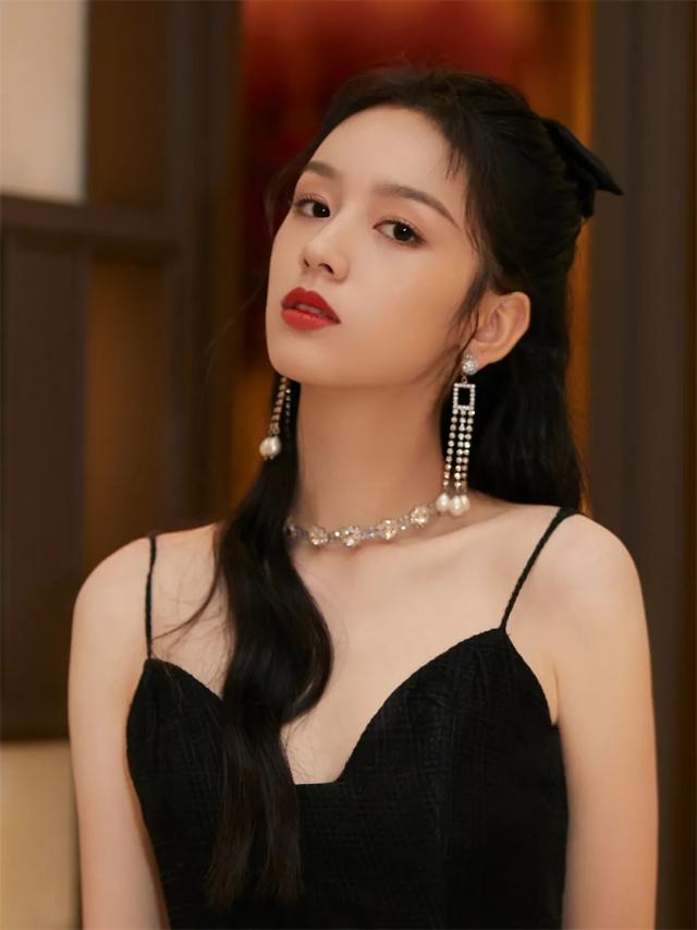 这届淡颜系小花，是美商都拉满了吗？